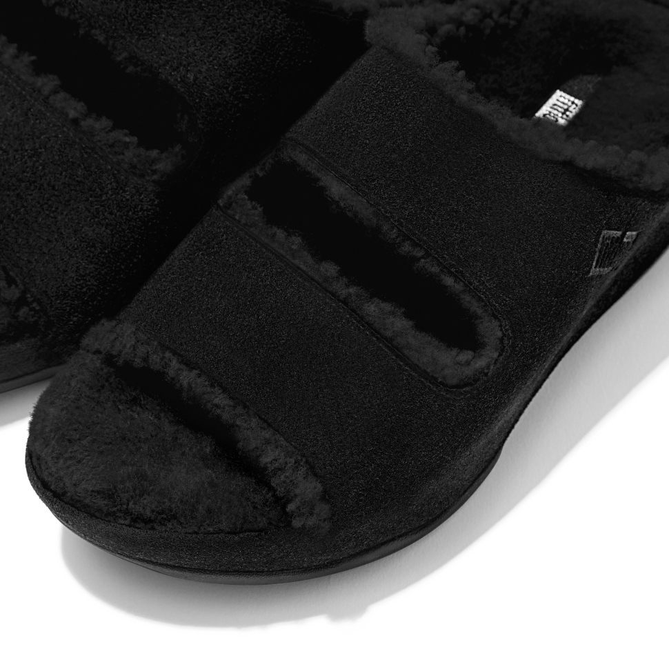 Fitflop Shuv Sandalen Aus Veloursleder Mit Lammfellfutter Und Zwei Riegeln, Ganz In Schwarz